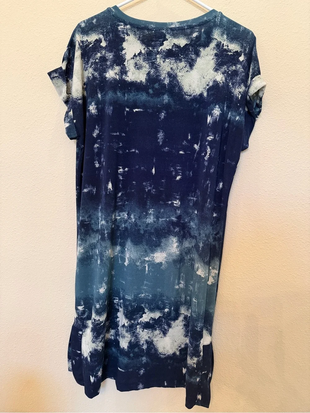 Lularoe Tie-Dye Short Sleeve Tee Dress in Teal and Navy Size Small - Picture 4 of 8